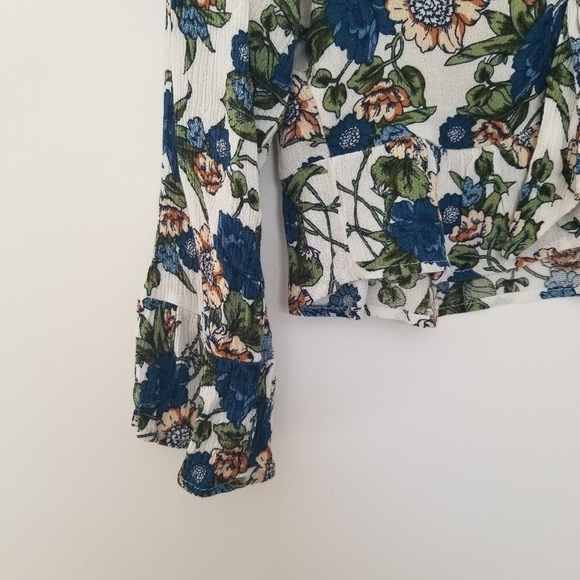 Tie Front Floral Print Bohemian Crop Top Sz Small - Picture 5 of 6